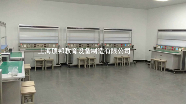 電子產(chǎn)品裝調與智能檢測實(shí)訓考核裝置,電子產(chǎn)品裝調實(shí)訓臺(圖4) 電子工藝實(shí)訓考核裝置